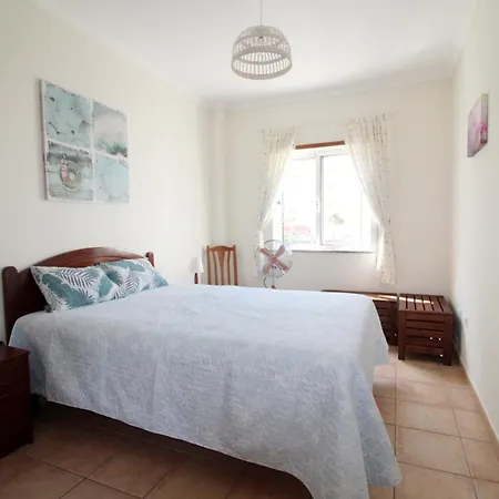 Modern In With Pool, 50 M² *